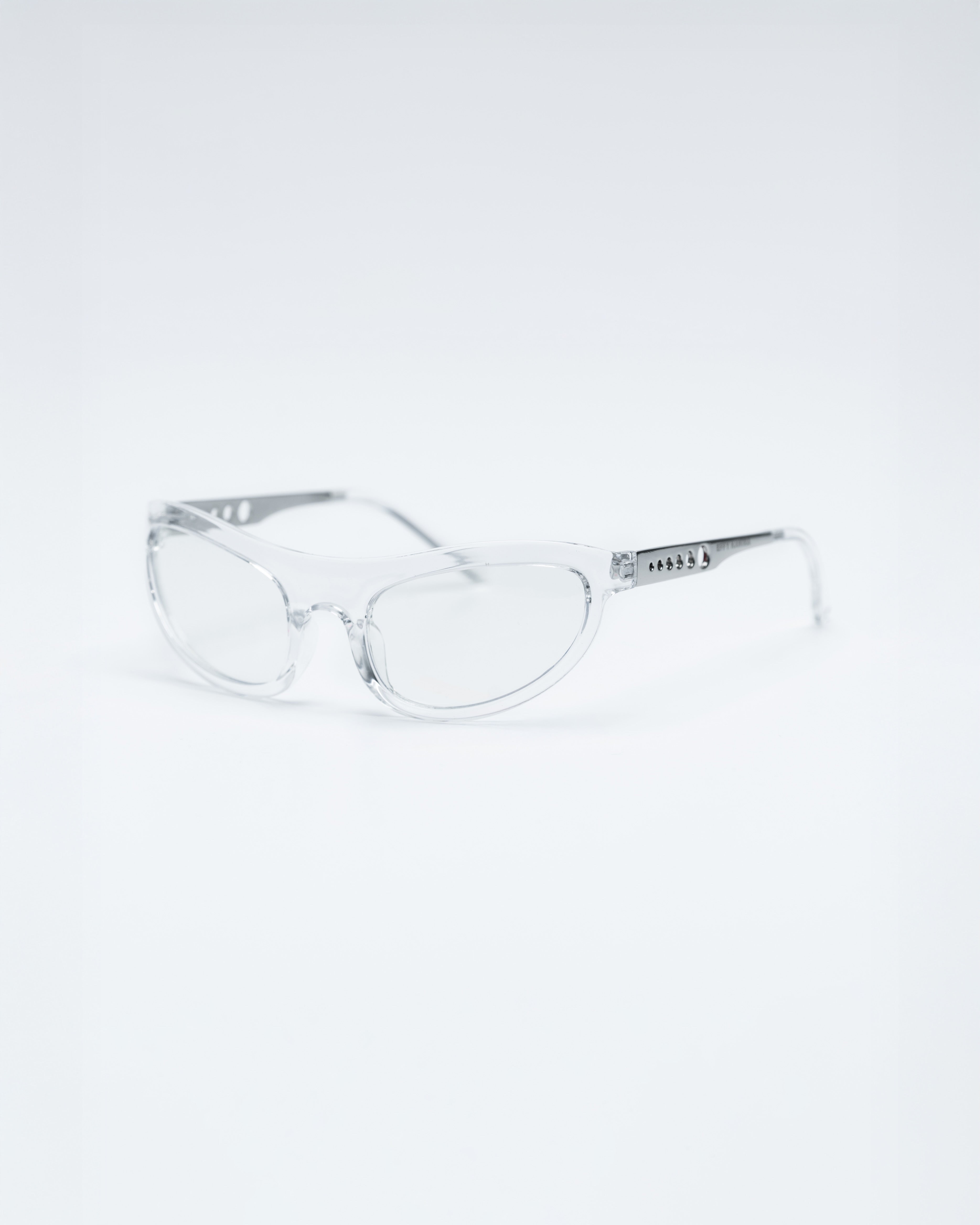 Nya | Black & Clear