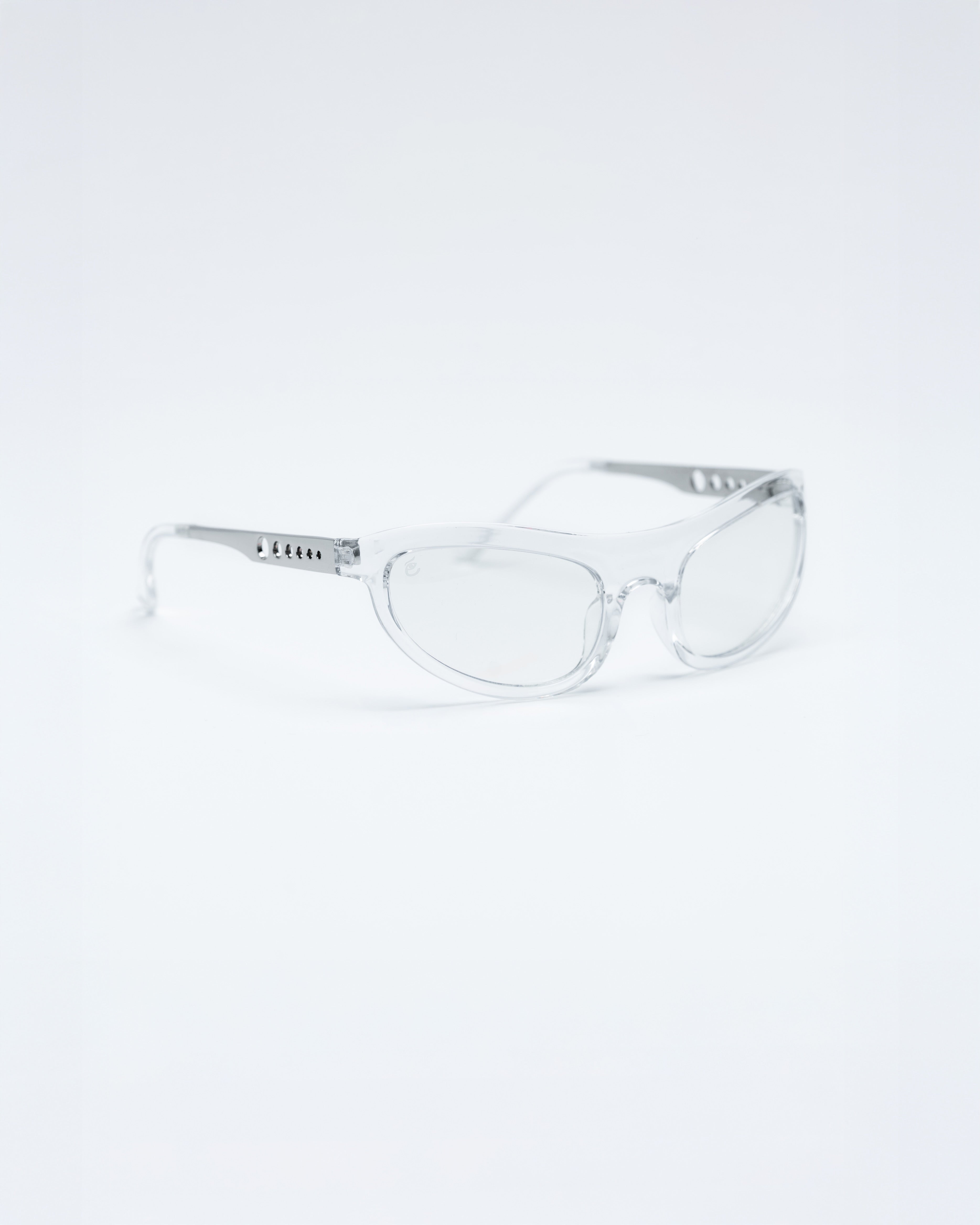 Nya | Black & Clear